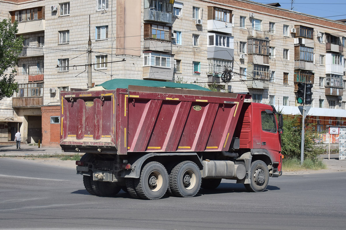 Волгоградская область, № В 505 ТТ 134 — Volvo ('2002) FM12.400