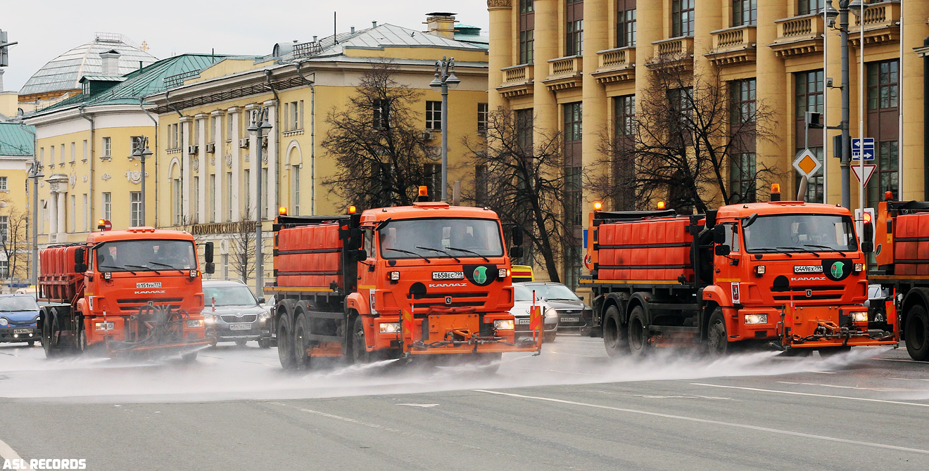 Москва, № О 151 УН 777 — КамАЗ-65115-42