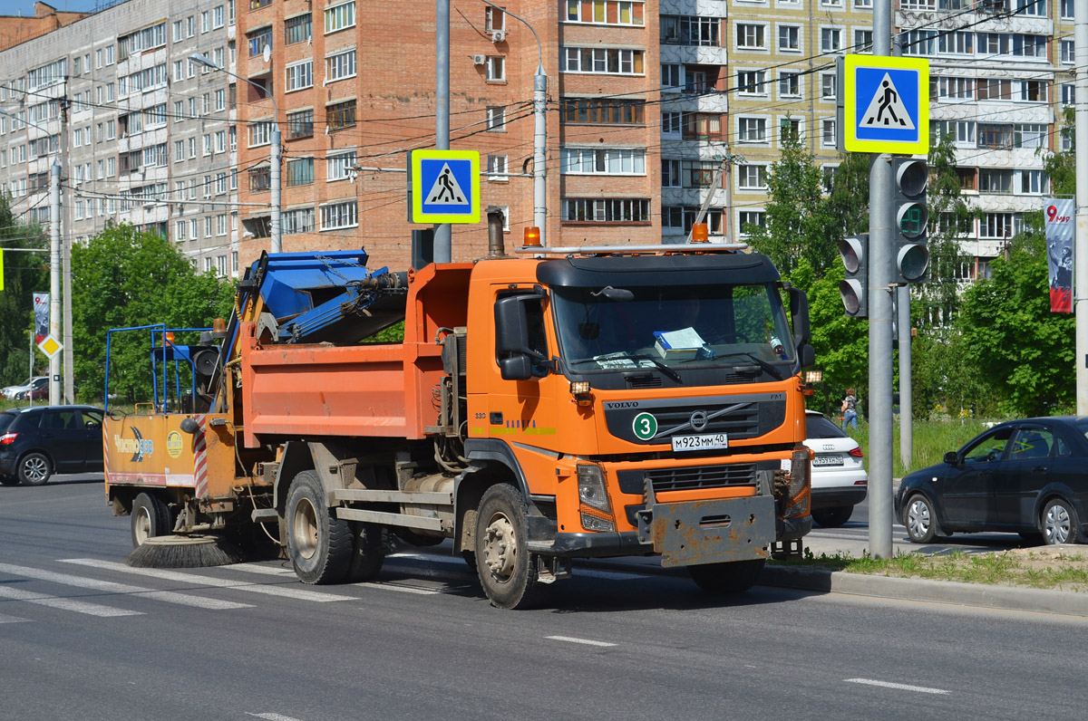 Калужская область, № М 923 ММ 40 — Volvo ('2010) FM.330 [X9P]