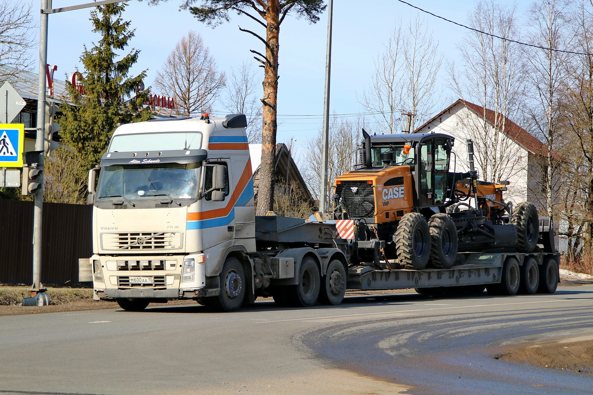 Карелия, № М 600 АА 10 — Volvo ('2002) FH12.460