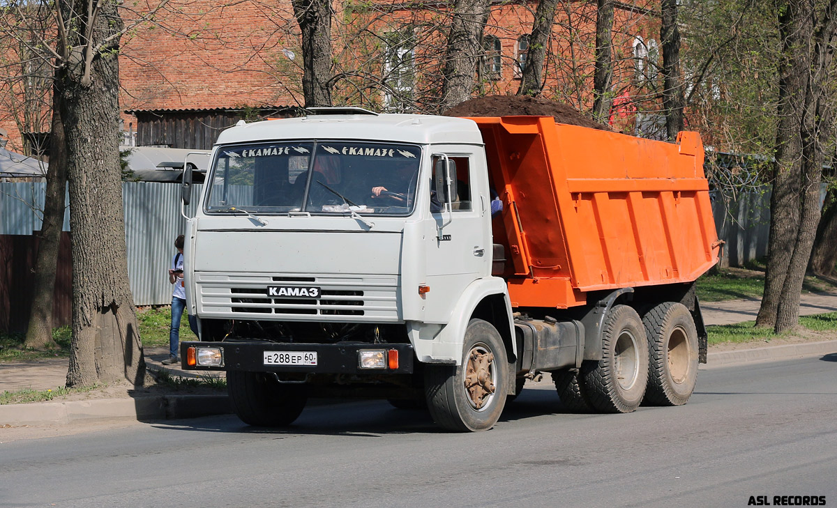 Псковская область, № Е 288 ЕР 60 — КамАЗ-55111-01 [55111A]