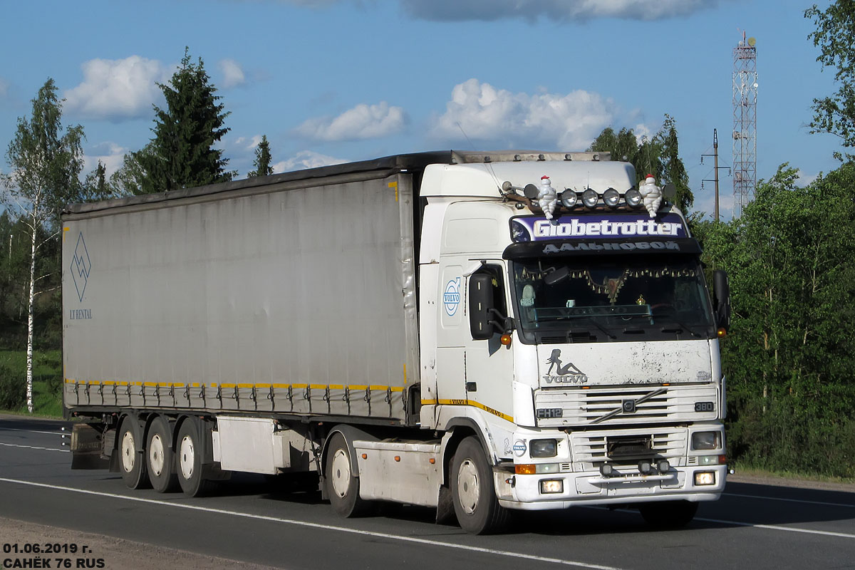 Архангельская область, № Н 045 УМ 29 — Volvo ('1993) FH-Series