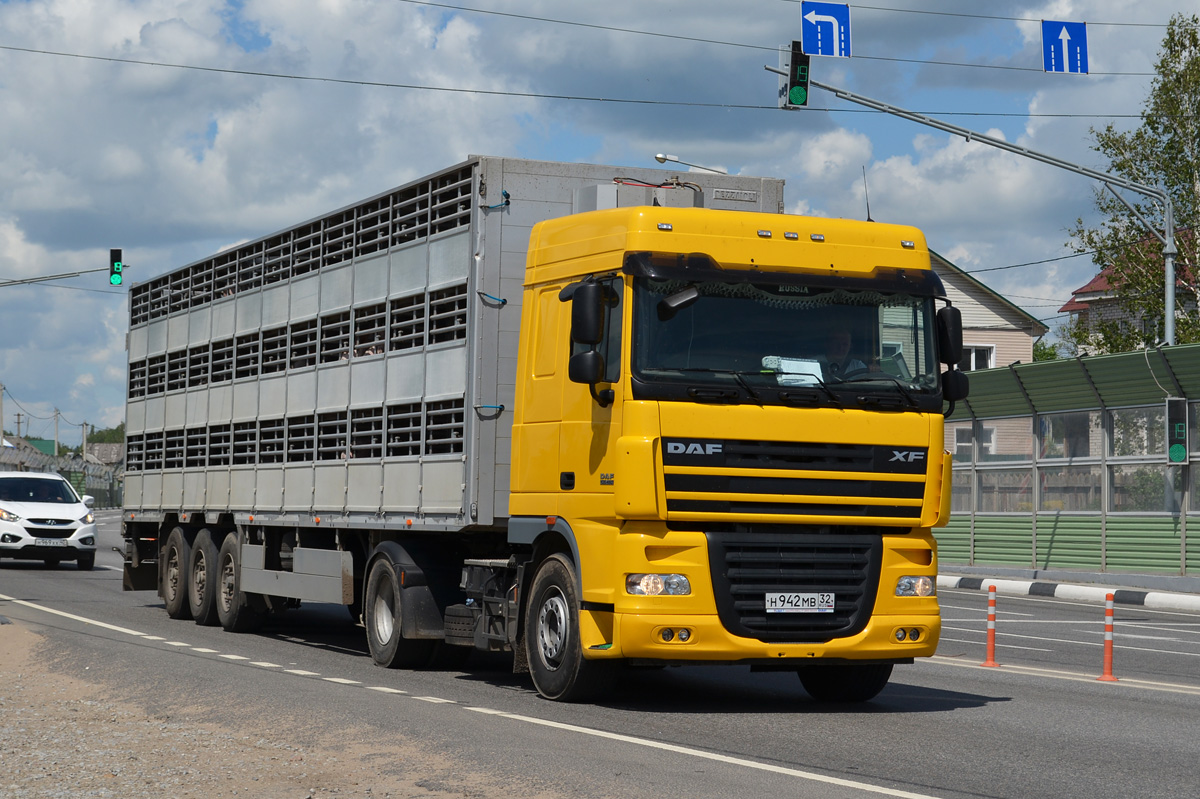 Брянская область, № Н 942 МВ 32 — DAF XF105 FT