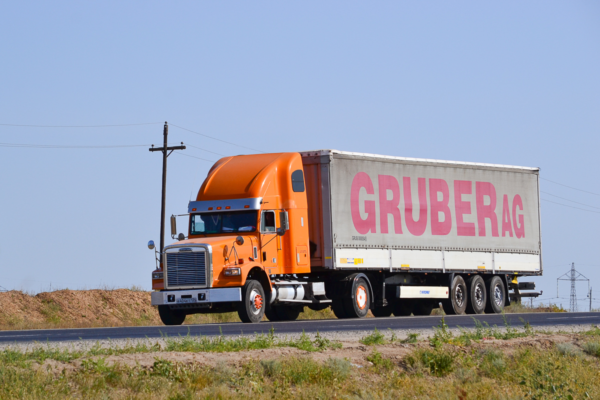 Волгоградская область, № А 404 КТ 134 — Freightliner FLD 120 SD