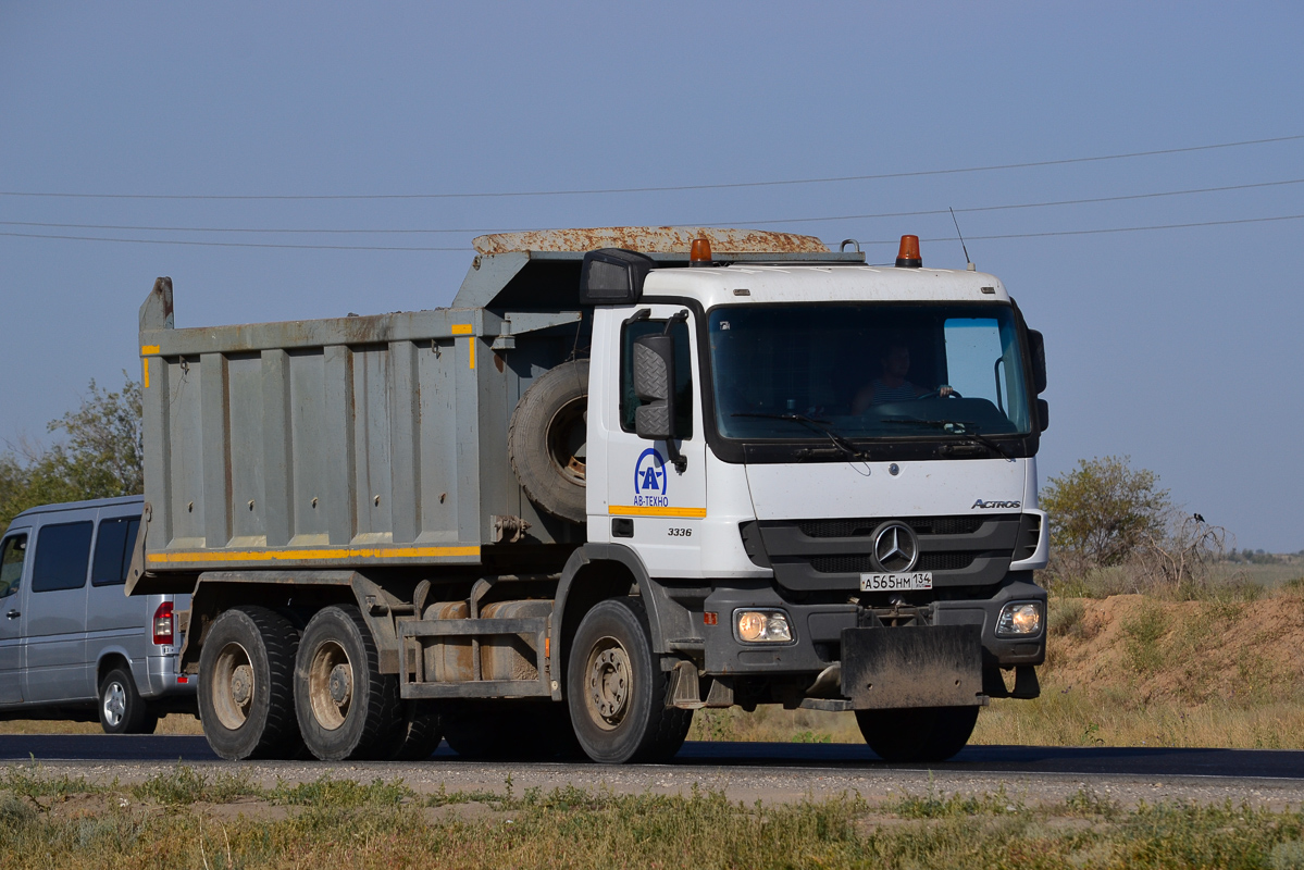 Волгоградская область, № А 565 НМ 134 — Mercedes-Benz Actros '09 3336 [Z9M]