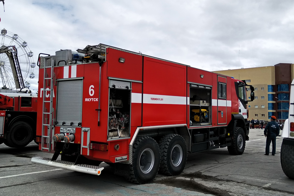 Саха (Якутия), № М 375 МА 14 — IVECO-AMT Trakker ('2013)