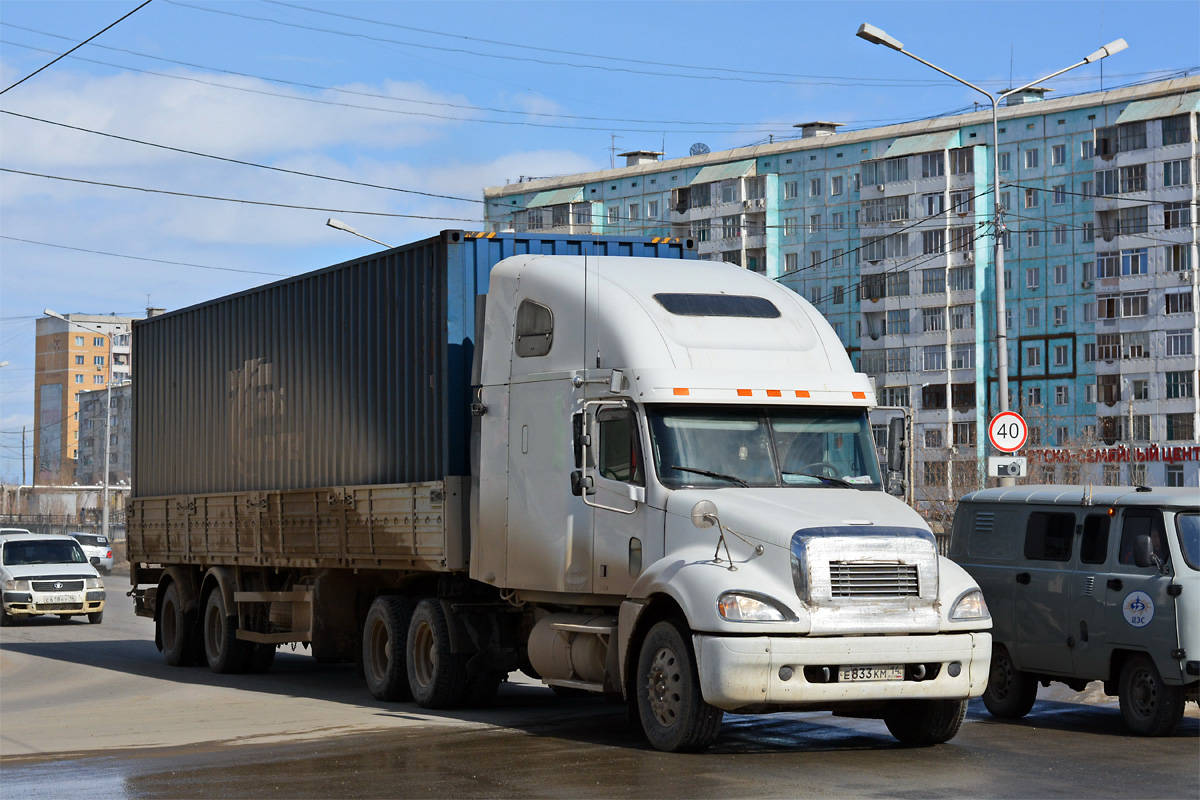 Саха (Якутия), № Е 833 КМ 14 — Freightliner Columbia