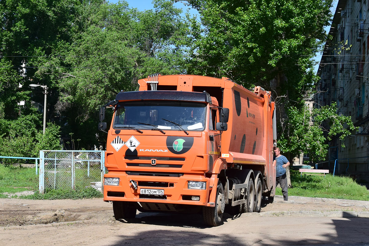 Волгоградская область, № Е 812 ОМ 134 — КамАЗ-6520-43