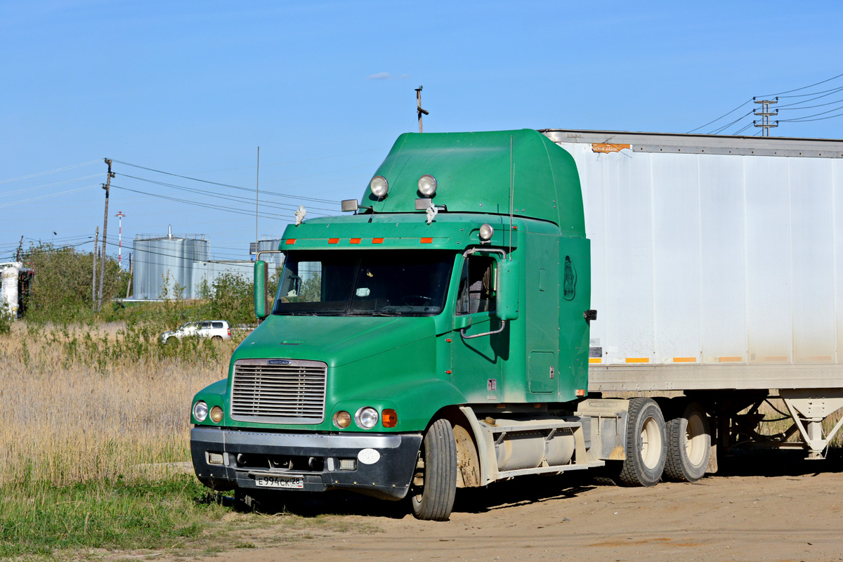 Амурская область, № Е 994 СК 28 — Freightliner Century Class