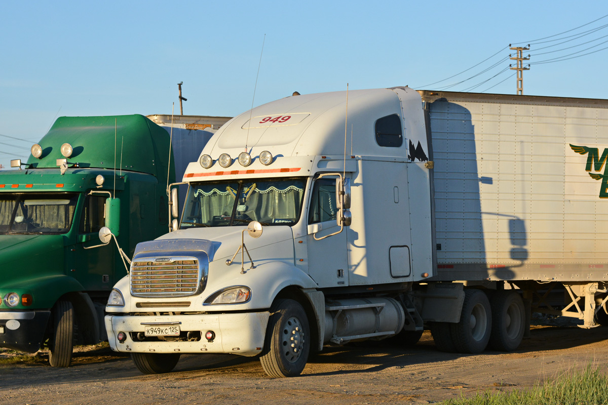 Приморский край, № К 949 КС 125 — Freightliner Columbia