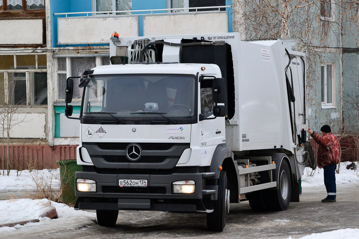 Волгоградская область, № Е 562 ОН 134 — Mercedes-Benz Axor 1826 [Z9M]