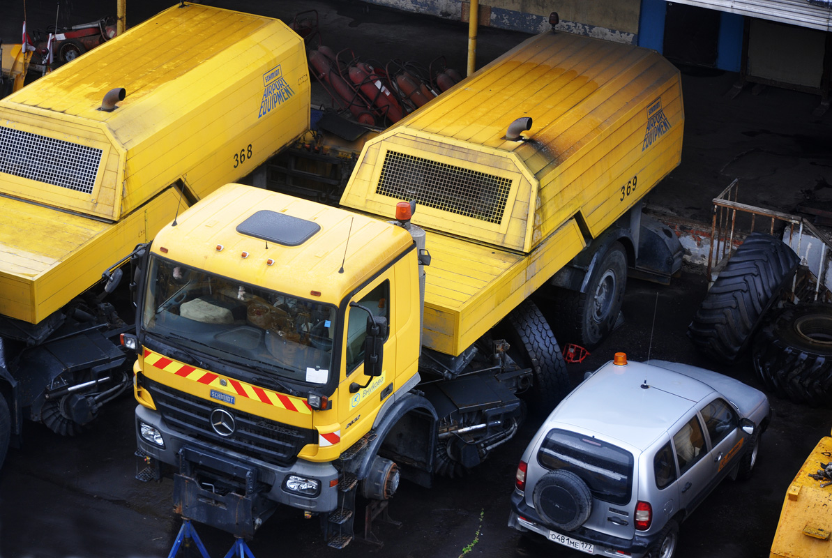 Москва, № 369 — Mercedes-Benz Actros ('2003)