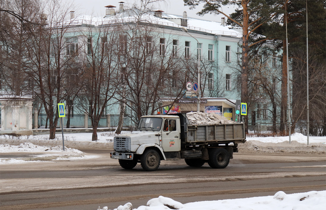 Красноярский край, № Е 173 АХ 124 — ЗИЛ-494560