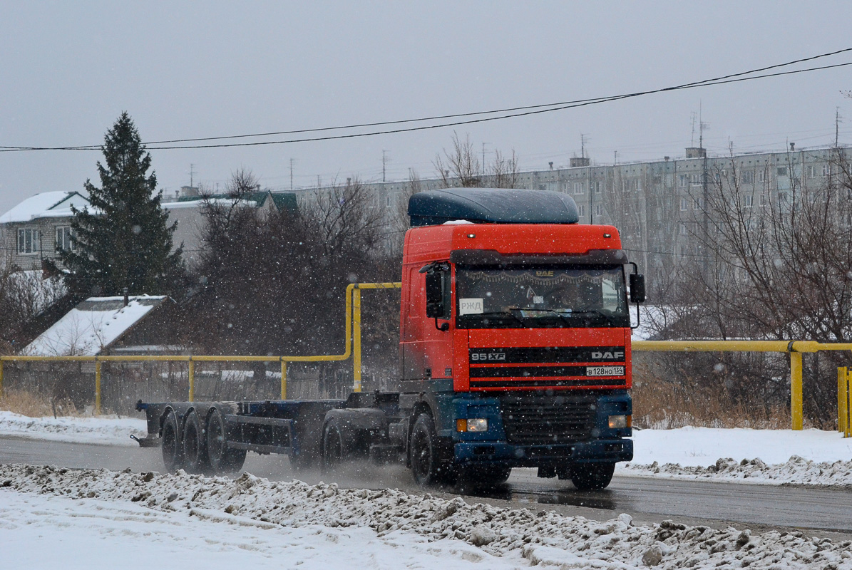 Волгоградская область, № В 128 НО 134 — DAF 95XF FT