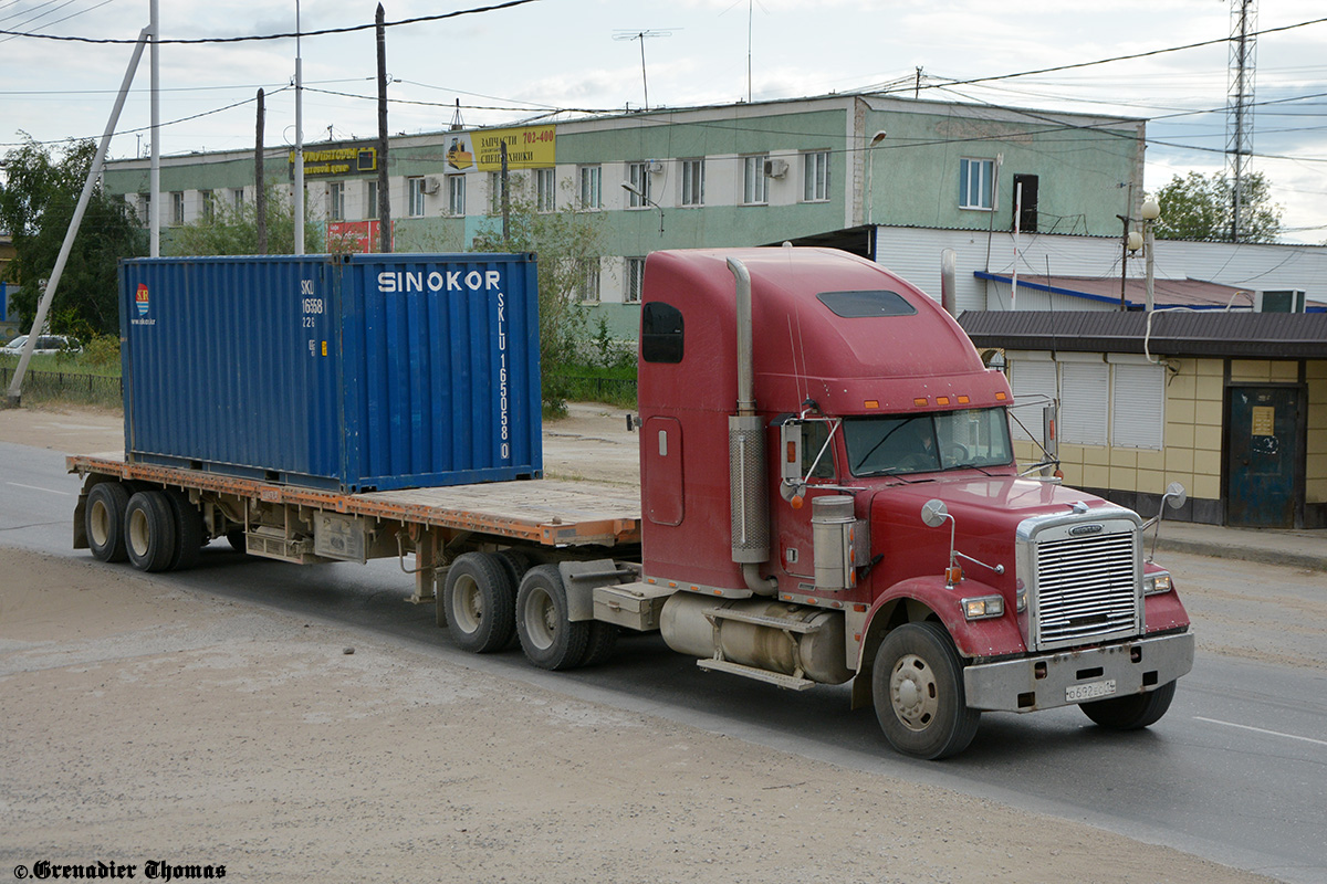 Саха (Якутия), № О 692 ЕС 14 — Freightliner FLD 120 Classic