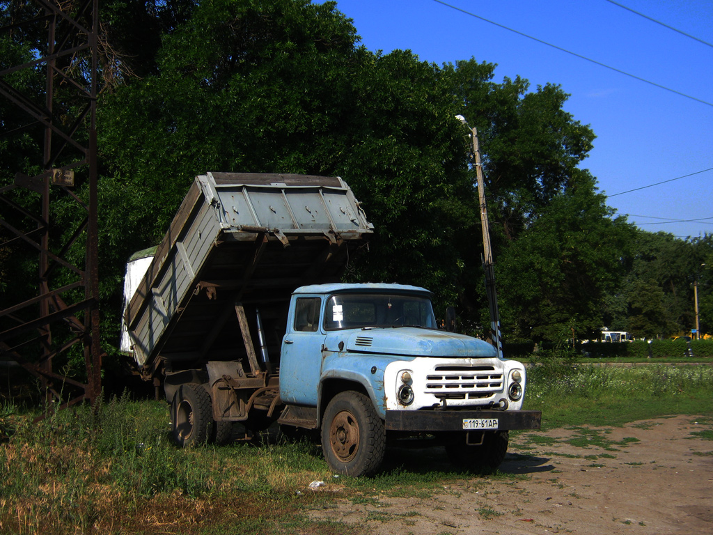 Луганская область, № 119-61 АР — ЗИЛ-495710