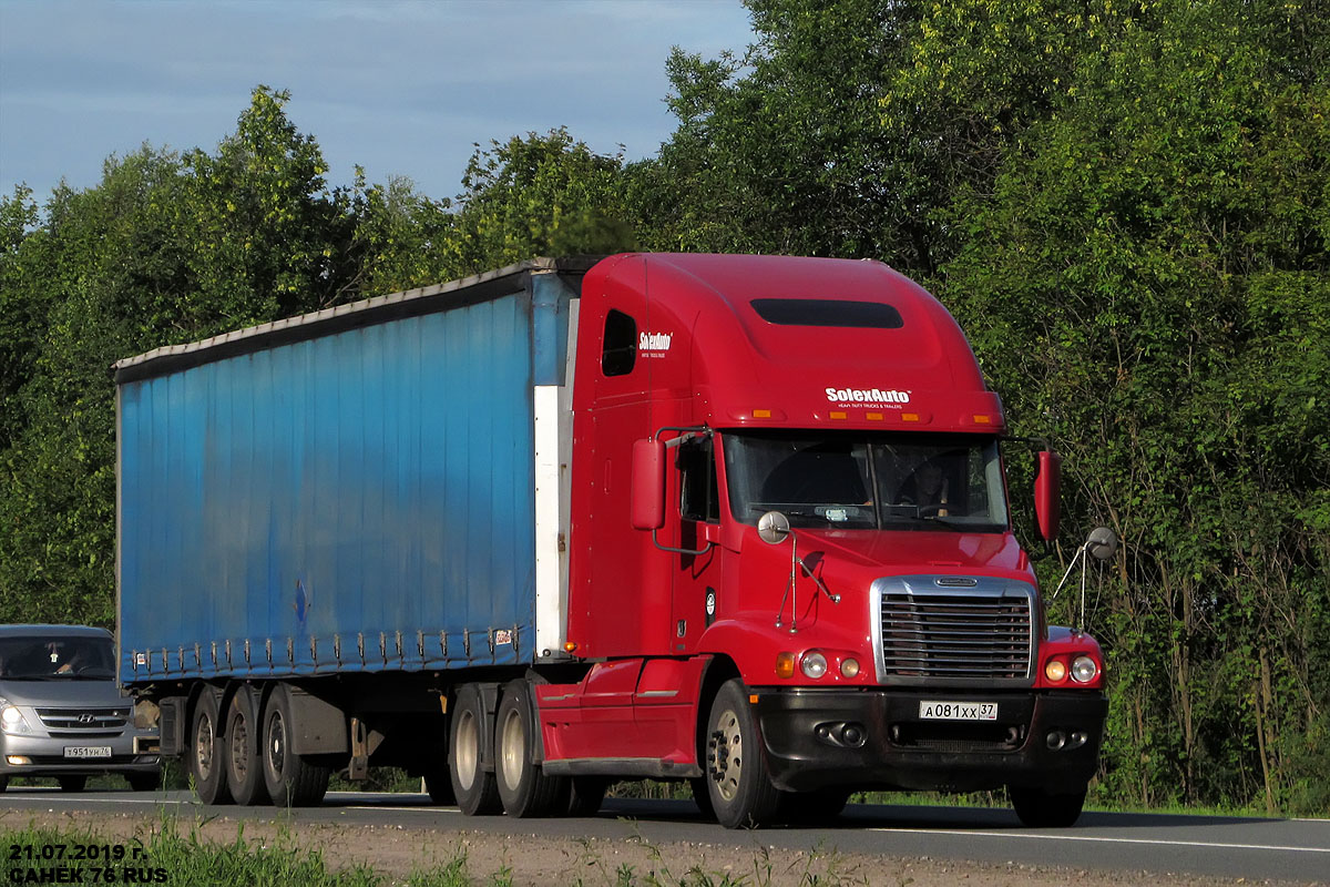 Архангельская область, № А 081 ХХ 37 — Freightliner Century Class