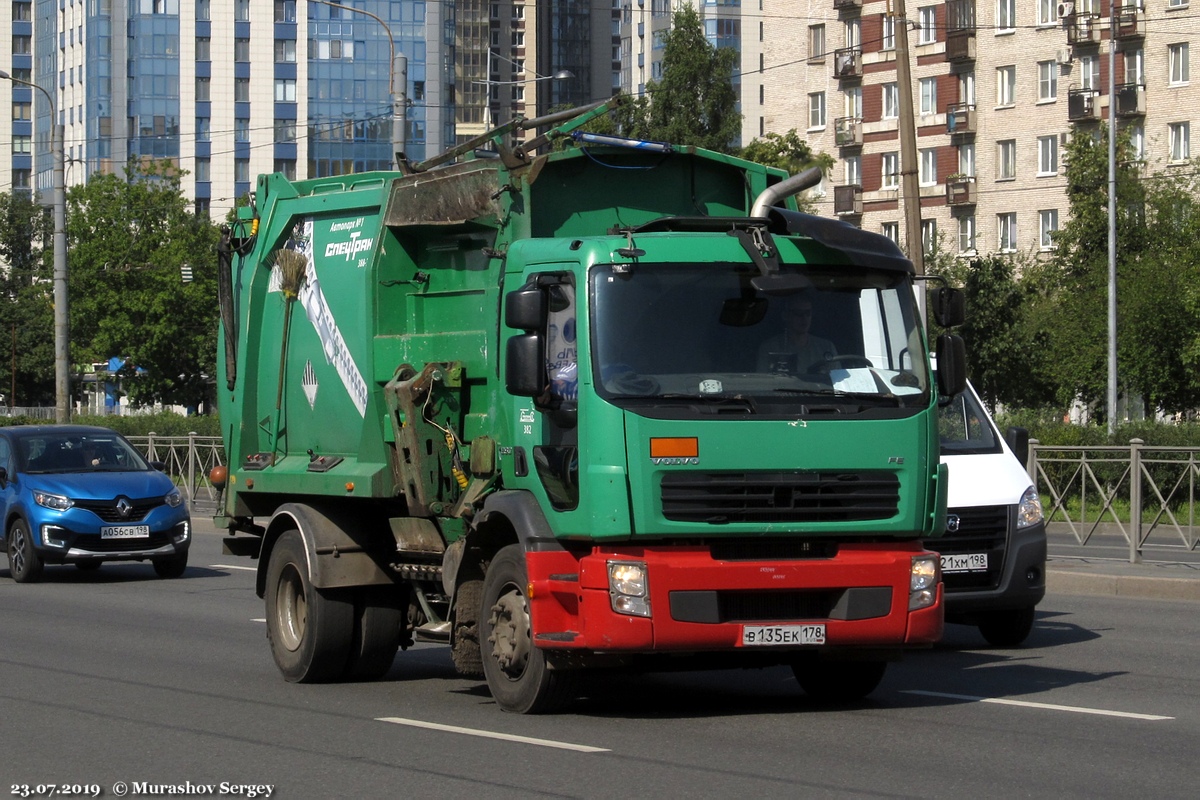 Санкт-Петербург, № В 135 ЕК 178 — Volvo ('2006) FE