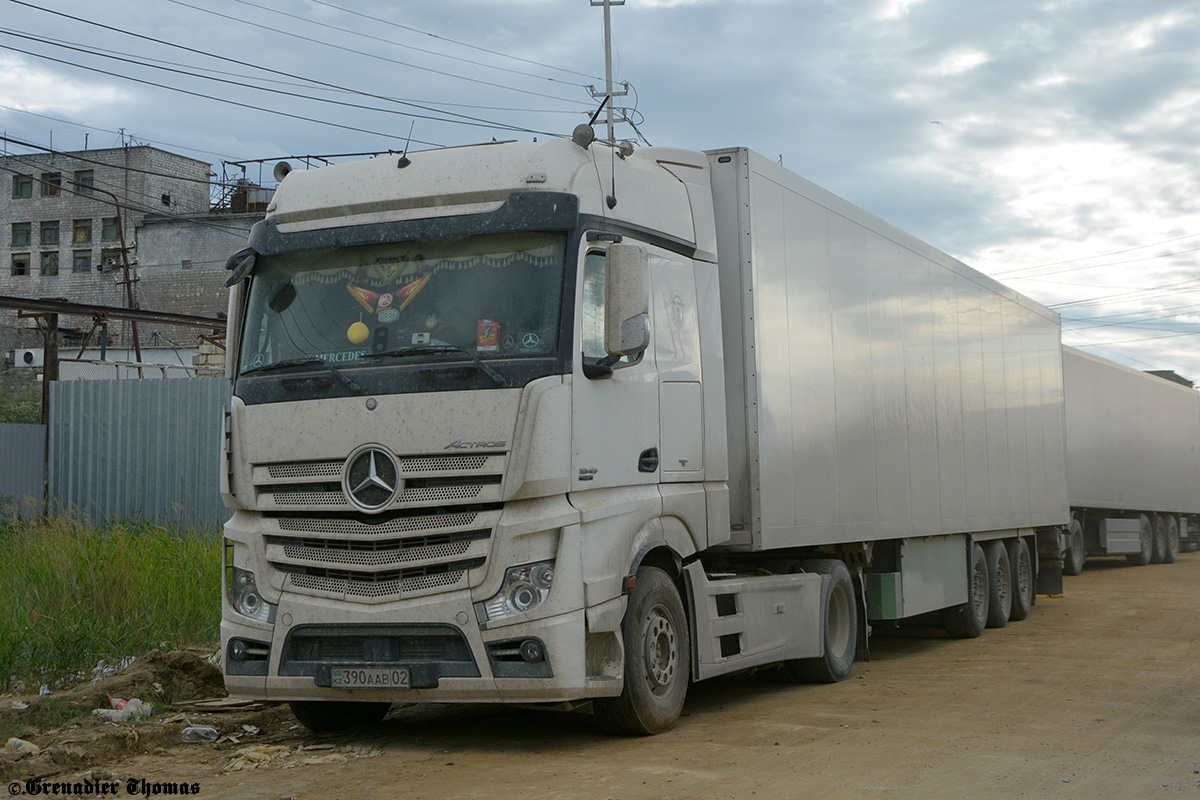 Алматы, № 390 AAB 02 — Mercedes-Benz Actros ('2011) 1845