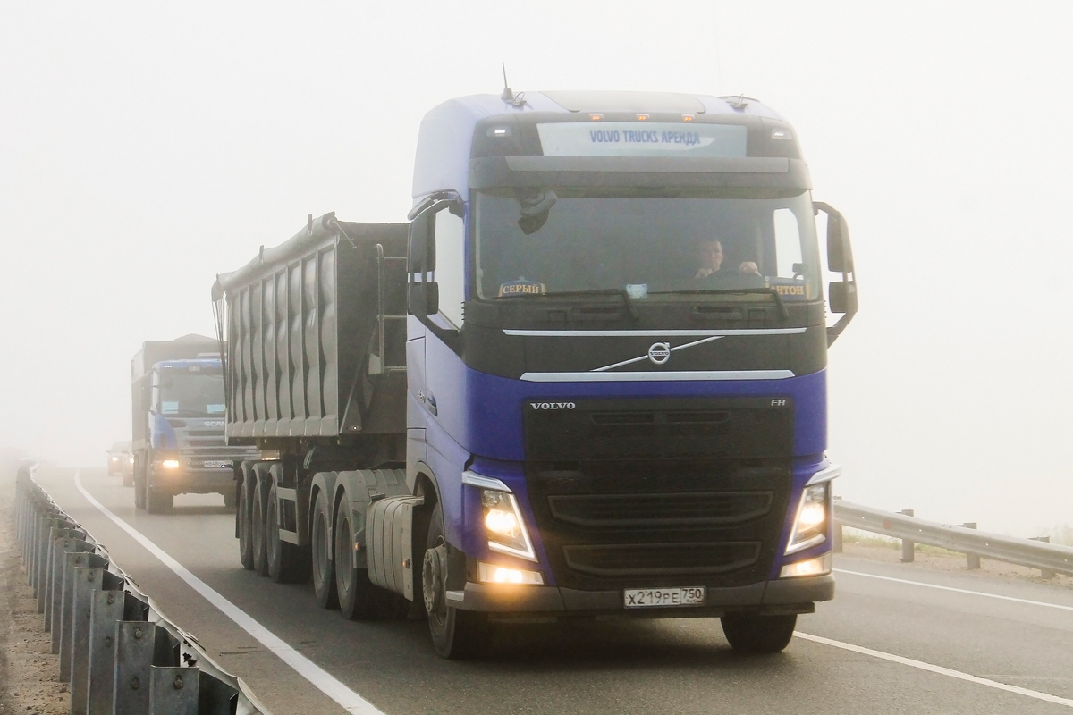 Московская область, № Х 219 РЕ 750 — Volvo ('2012) FH.420 [X9P]