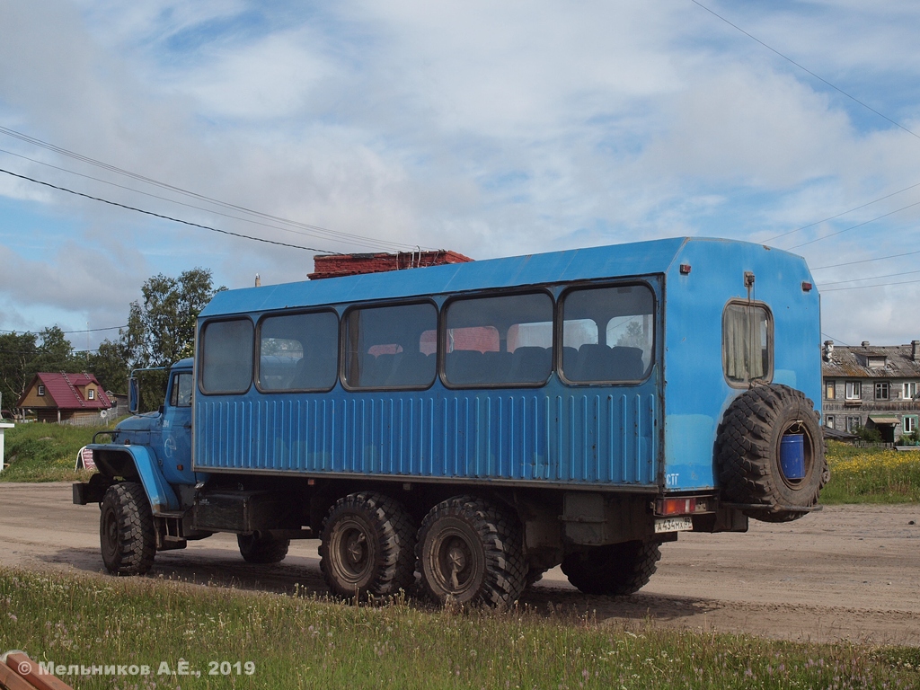 Ямало-Ненецкий автоном.округ, № 384 — Урал-3255-41