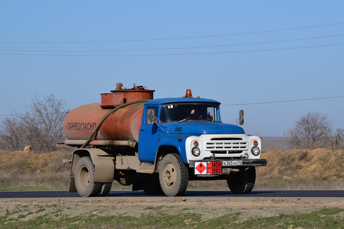 Волгоградская область, № Е 365 ОА 34 — ЗИЛ-431412