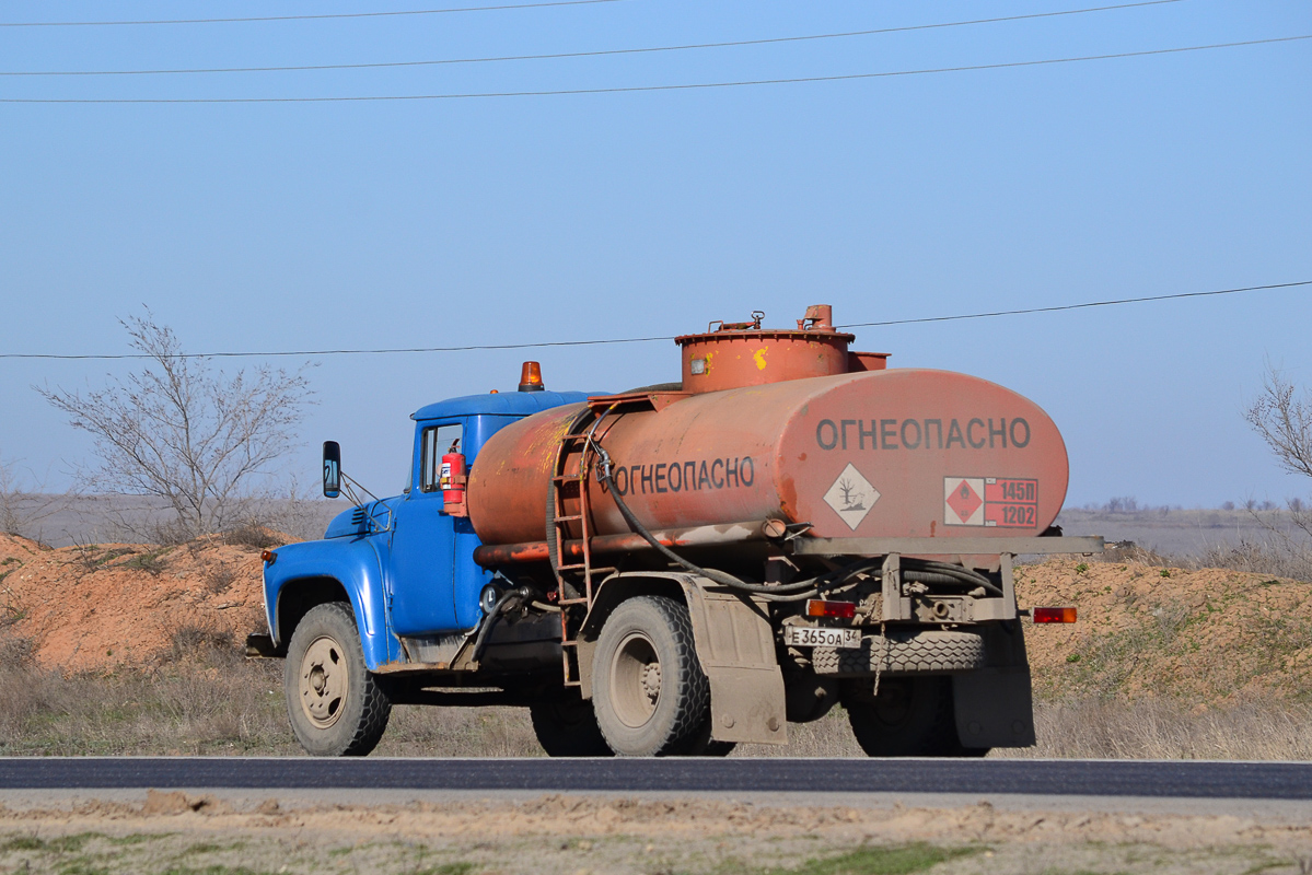 Волгоградская область, № Е 365 ОА 34 — ЗИЛ-431412