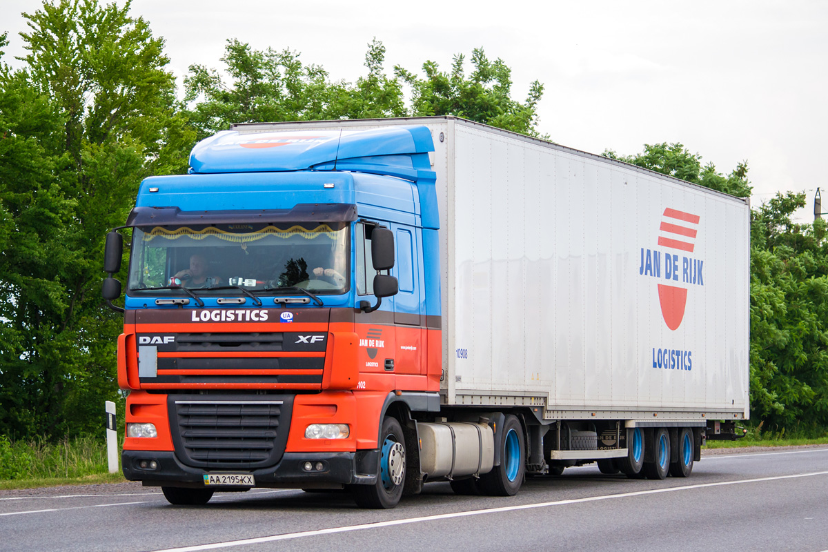 Киев, № АА 2195 КХ — DAF XF105 FT