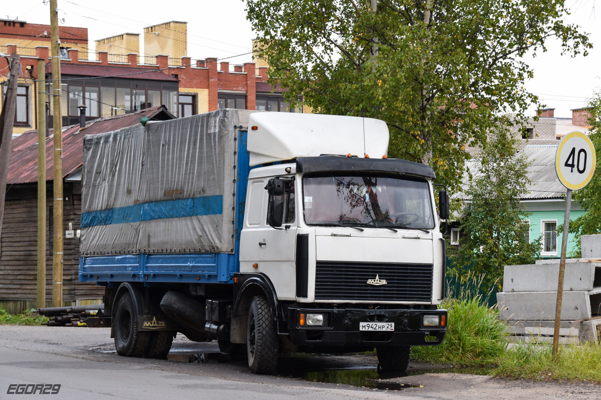 Архангельская область, № М 942 НР 29 — МАЗ-53366