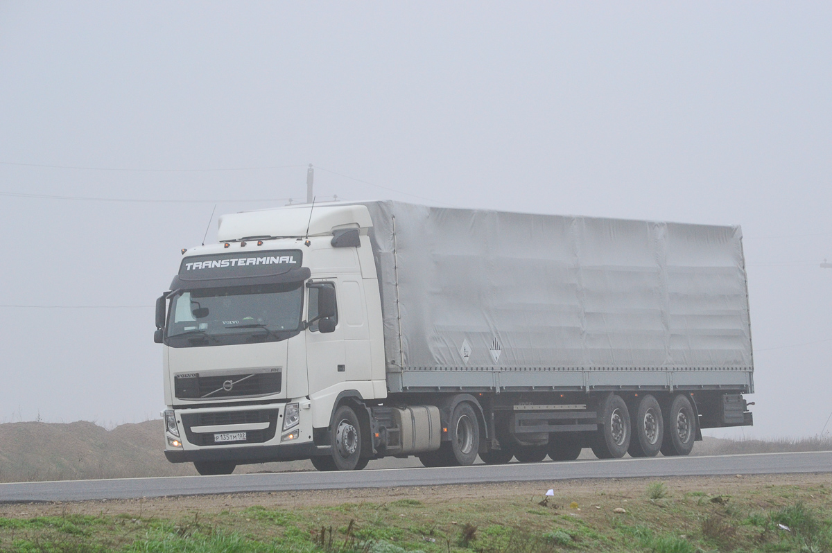 Башкортостан, № Р 135 ТМ 102 — Volvo ('2008) FH-Series