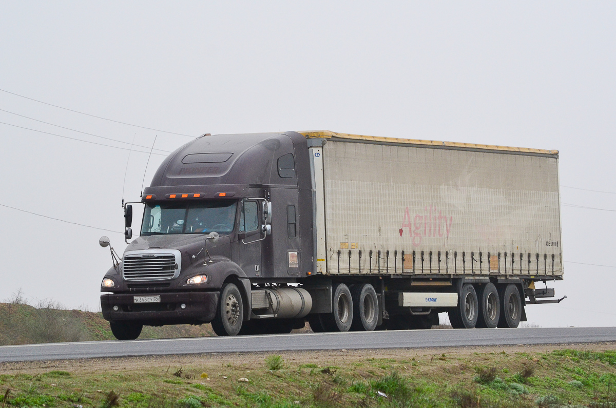 Волгоградская область, № А 343 ЕУ 34 — Freightliner Columbia