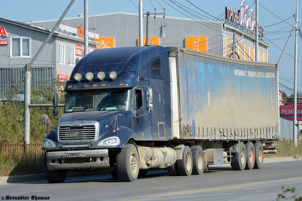 Хакасия, № Р 584 КК 19 — Freightliner Columbia