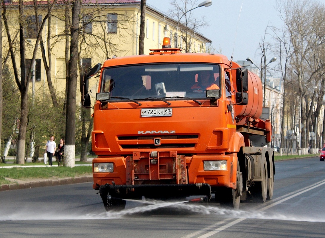 Псковская область, № Р 720 КК 60 — КамАЗ-65115-A4