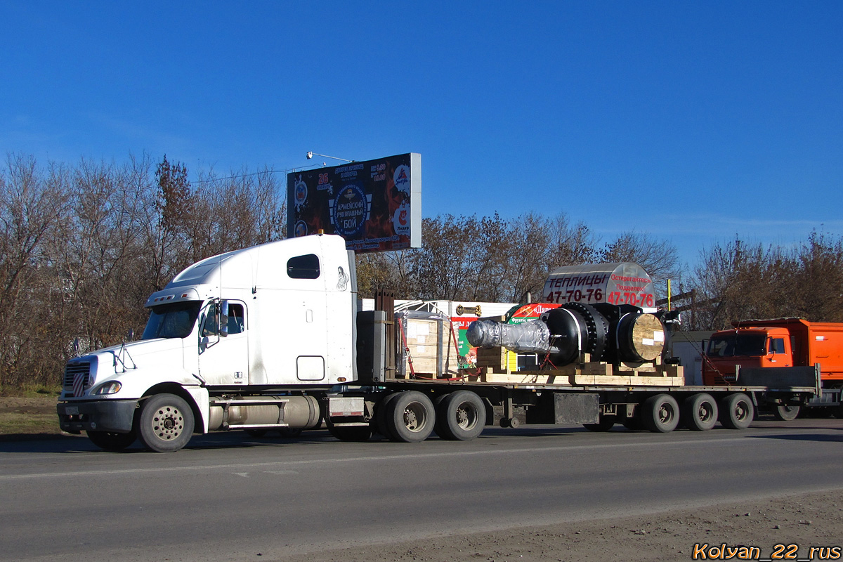 Алтайский край, № У 392 УР 22 — Freightliner Columbia