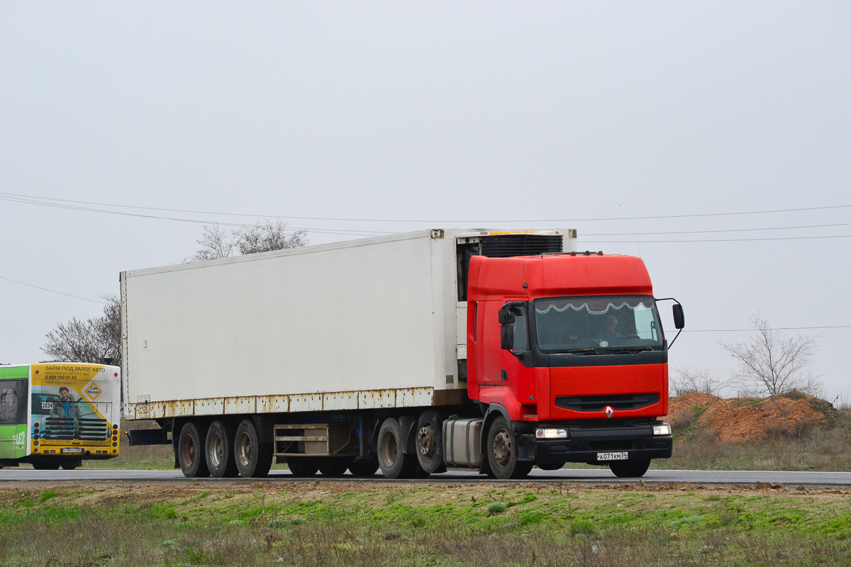 Волгоградская область, № А 071 КМ 34 — Renault Premium ('1996)