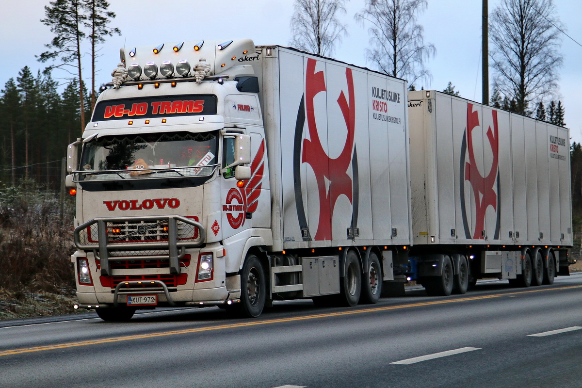 Финляндия, № XUT-972 — Volvo ('2002) FH-Series