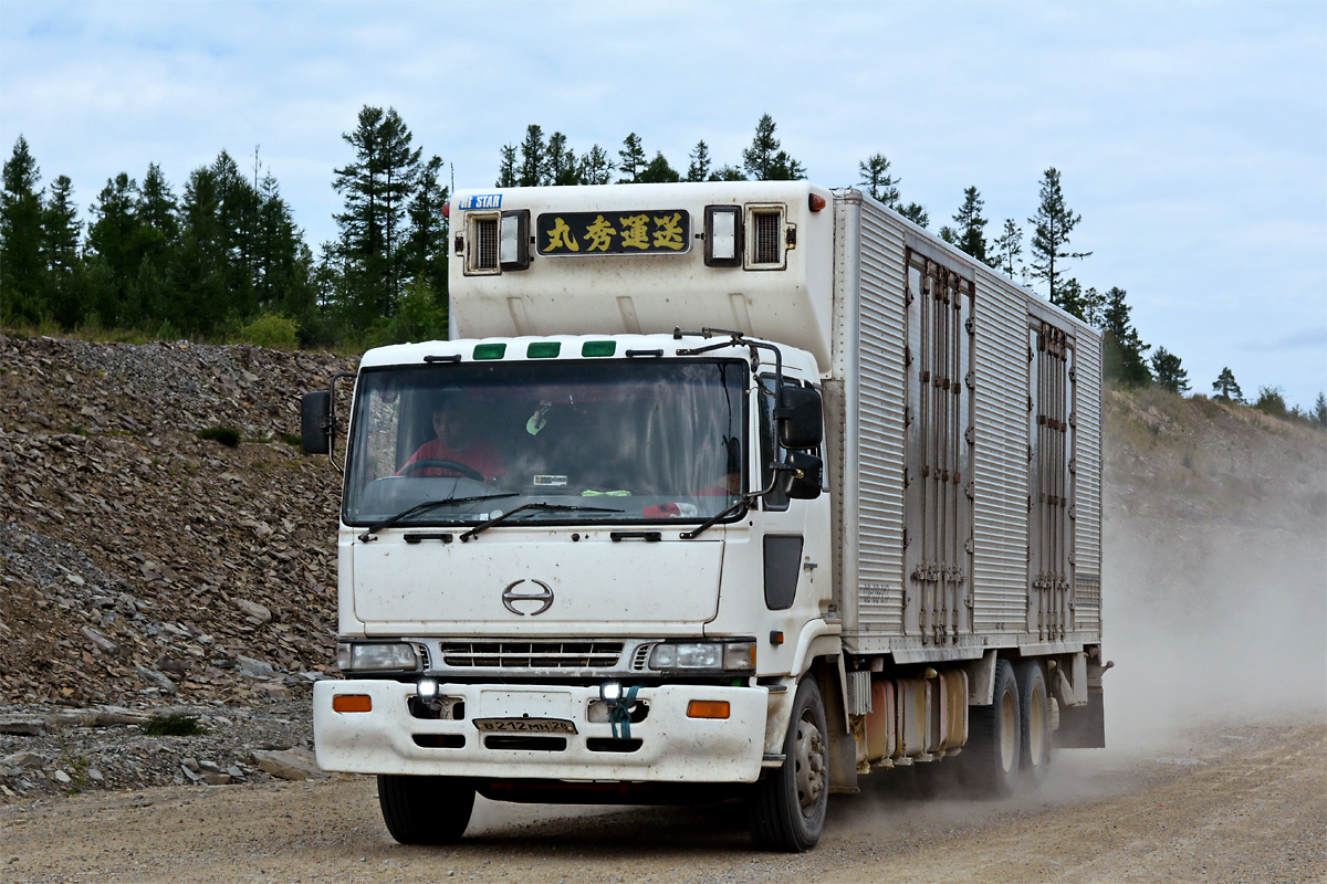 Амурская область, № В 212 МН 28 — Hino Profia