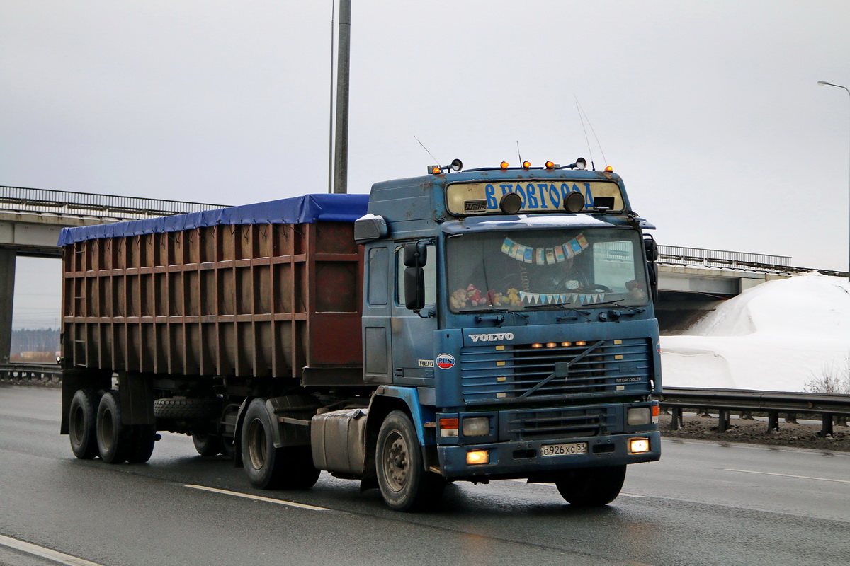 Новгородская область, № С 926 ХС 53 — Volvo ('1987) F12