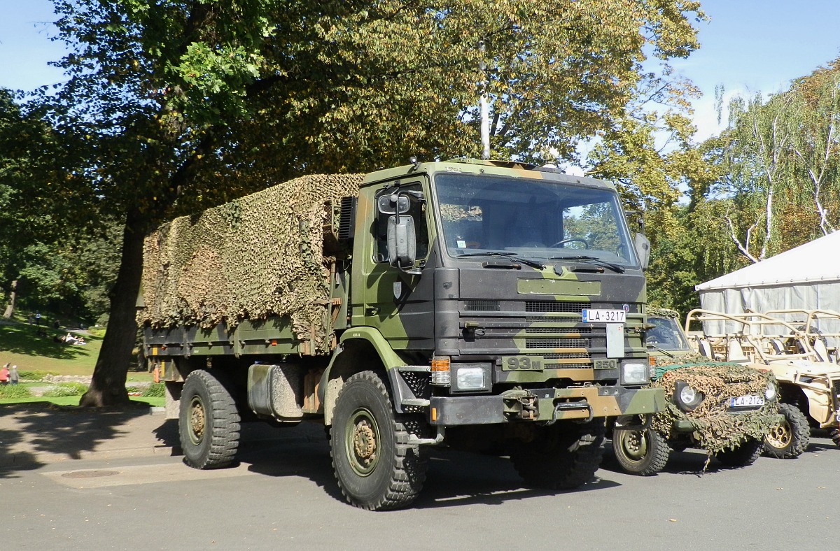 Латвия, № LA-3217 — Scania (II) P93M