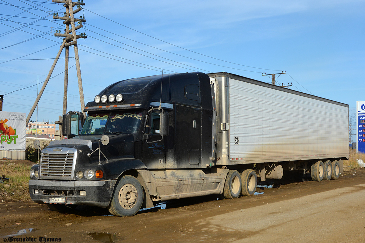 Амурская область, № Е 417 ХО 28 — Freightliner Century Class