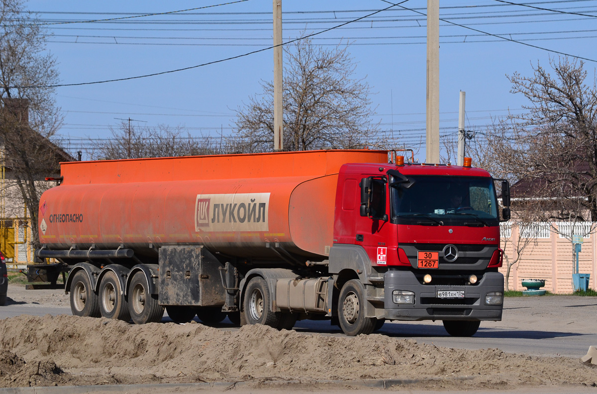 Волгоградская область, № В 981 ХН 134 — Mercedes-Benz Axor 1836 [Z9M]