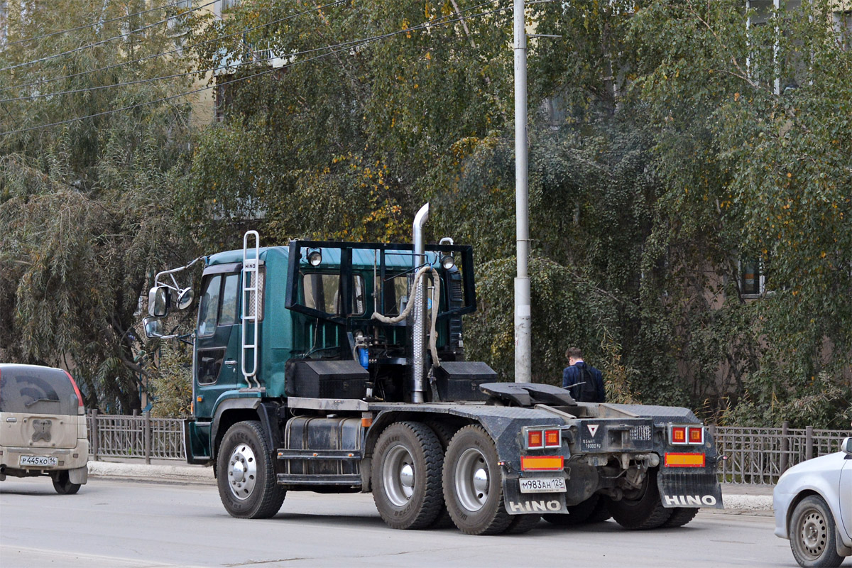 Саха (Якутия), № М 983 АН 125 — Hino SS