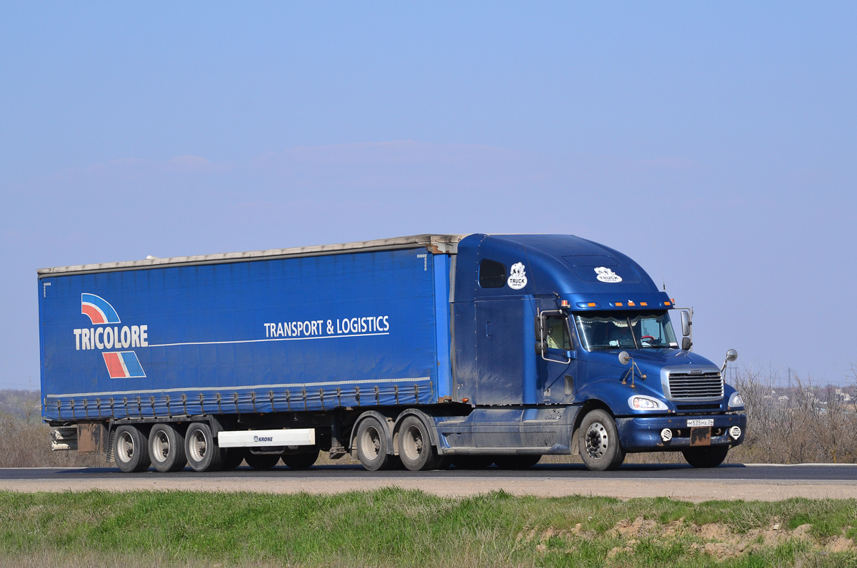 Волгоградская область, № М 535 МА 34 — Freightliner Columbia