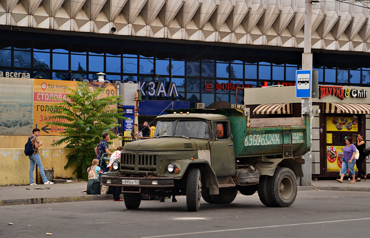 Ростовская область, № У 895 КЕ 161 — ЗИЛ-495810