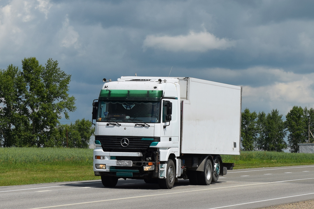 Алтайский край, № М 793 РН 152 — Mercedes-Benz Actros ('1997) 2540