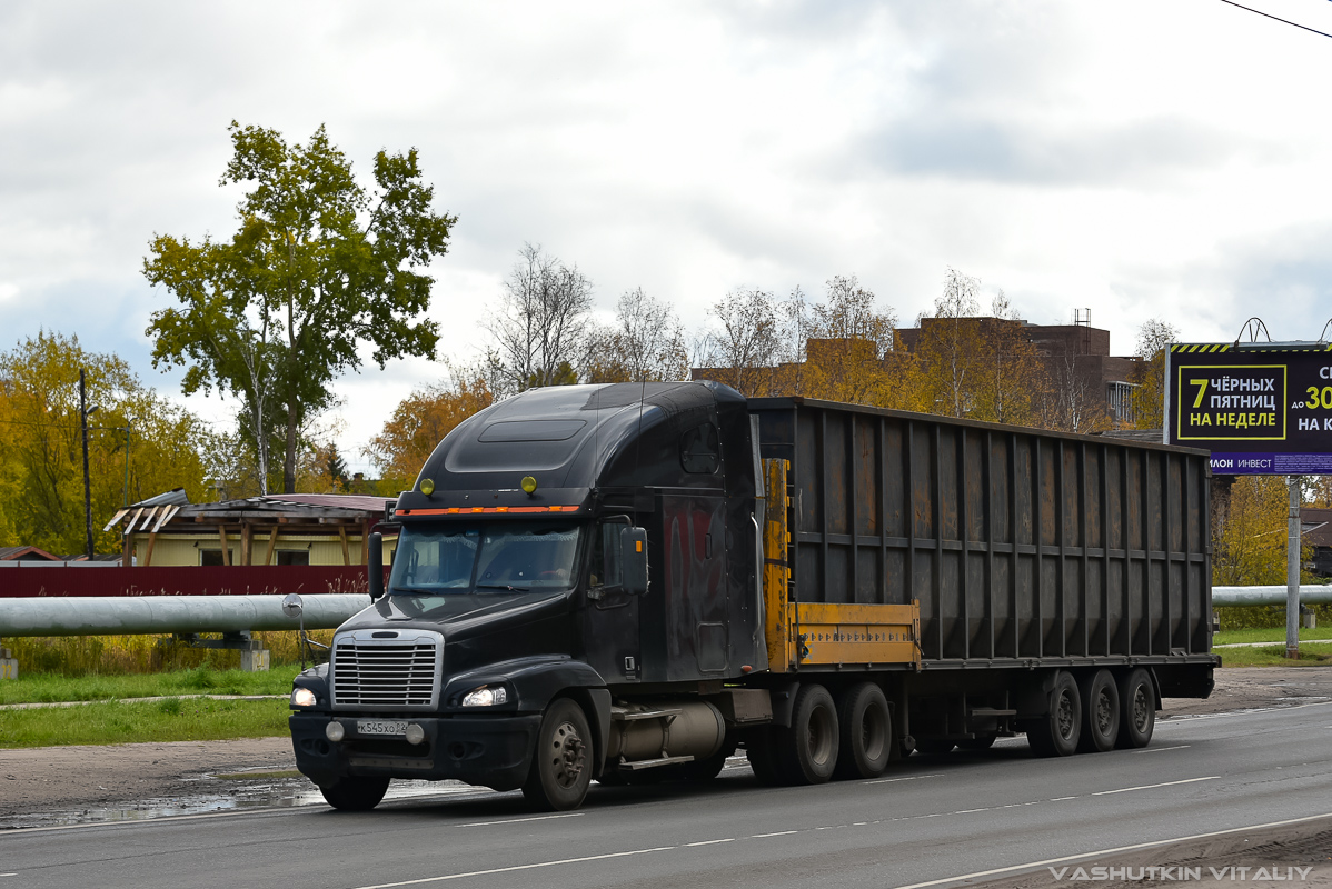 Санкт-Петербург, № К 545 ХО 82 — Freightliner Century Class