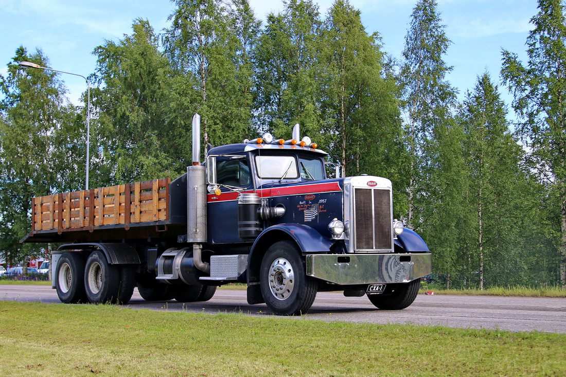 Финляндия, № CXA-1 — Peterbilt 351