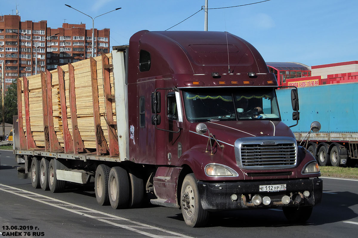 Вологодская область, № Е 112 УР 35 — Freightliner Columbia