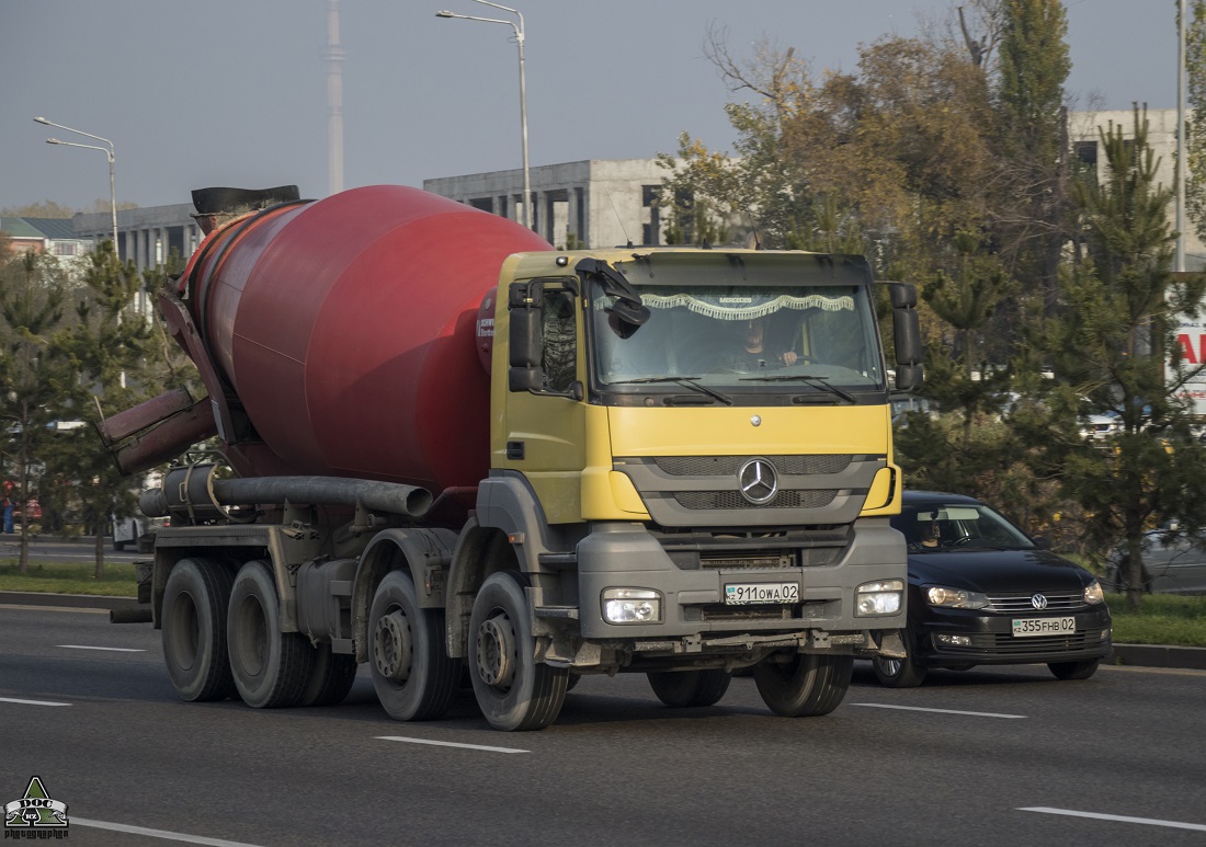 Алматы, № 911 OWA 02 — Mercedes-Benz Axor (общ.м)