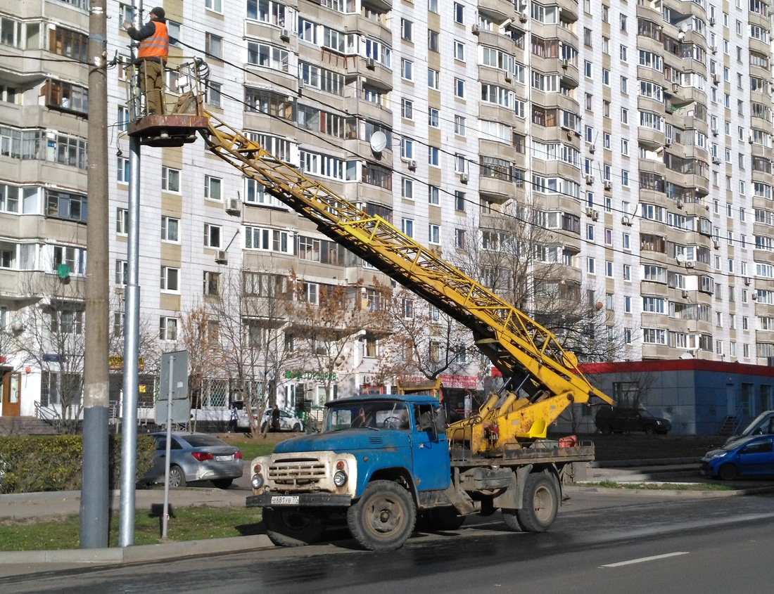 Москва, № В 681 УВ 77 — ЗИЛ-431412